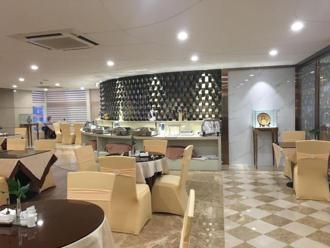 Vienna International Hotel Shenzhen Shuibei 외부 사진